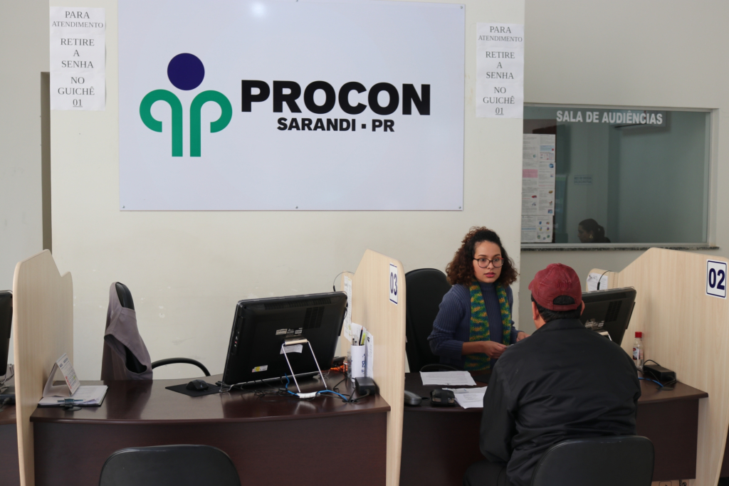 Procon alerta: cuidado com falsos fiscais vendendo exemplares do Código de Defesa do Consumidor